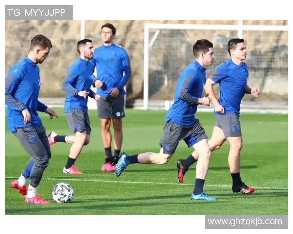 上海足球队在钻石联赛积分榜上以96分稳居第一名展现强劲实力 上海足球队在钻石联赛积分榜上以96分稳居第一名展现强劲实力