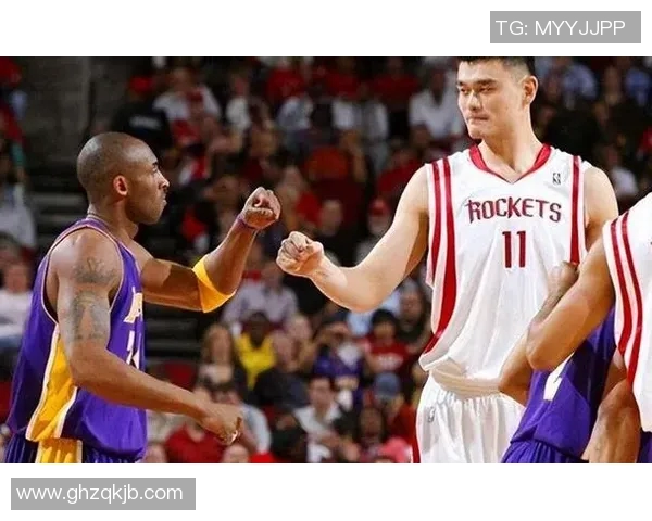 外国足球明星与姚明的跨界友谊与体育精神的完美结合 外国足球明星与姚明的跨界友谊与体育精神的完美结合